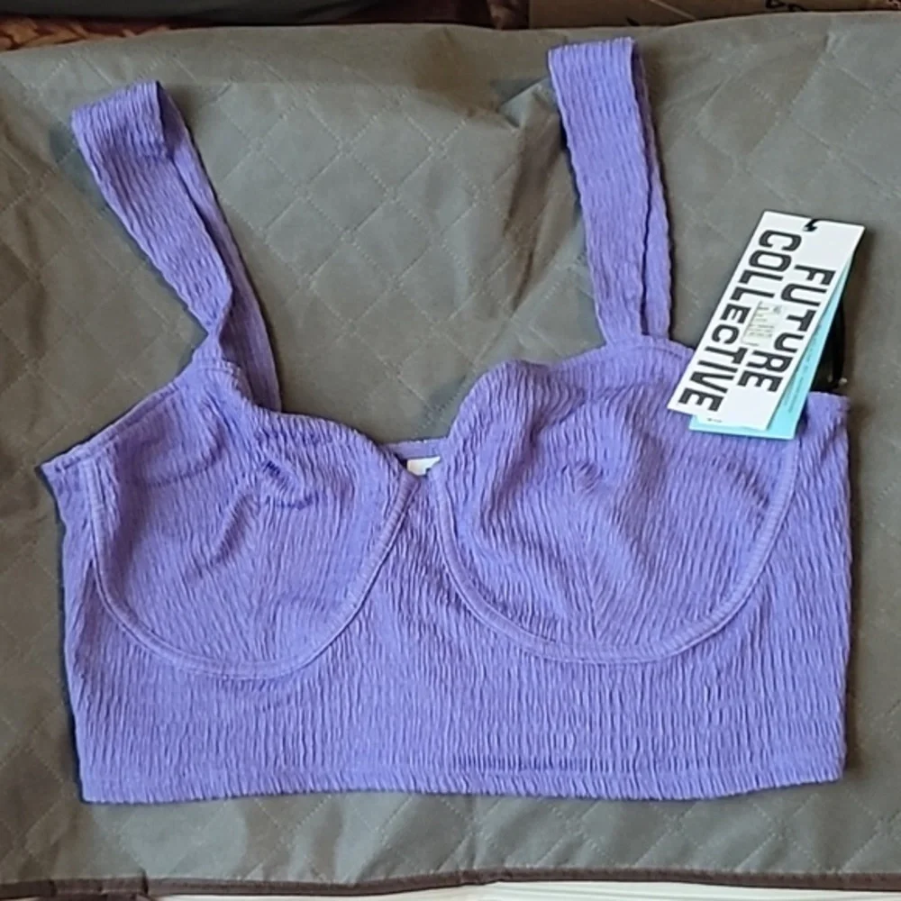 FUTURE Collective Top - Picture 1 of 4